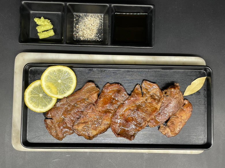 586594_detail_90.jpg